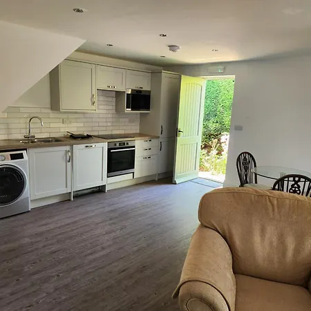 Sglyg - 1 Bed Holiday Cottage With Parking And Ev Snainton